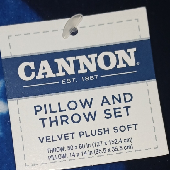 Pillow & Throw - Picture 3 of 3